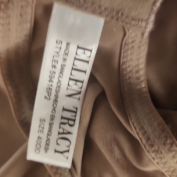 Ellen Tracy Tan Full-Coverage Bra with Adjustable Straps - Picture 5 of 5